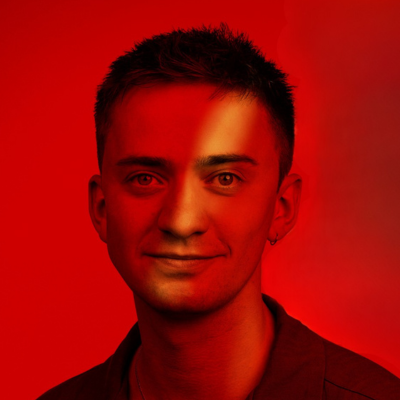 Andrew Tindall headshot